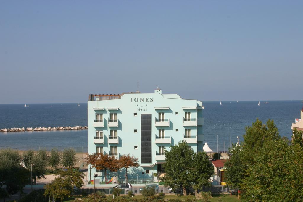 Hotel Iones Rimini Zewnętrze zdjęcie